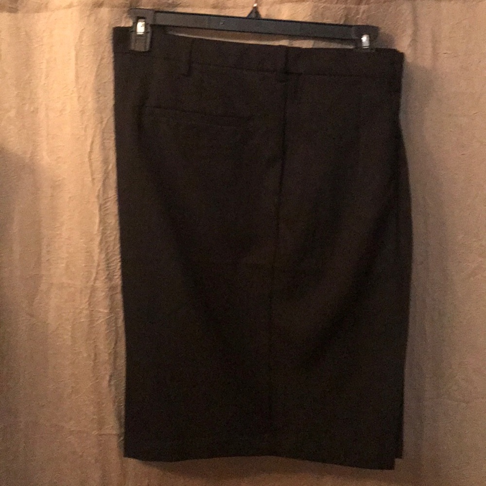 Men’s golf shorts